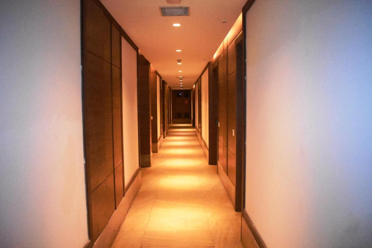 Lemonwood Suites By F9 Hotels - Trivoli Garden Chhatarpur Yeni Delhi Dış mekan fotoğraf
