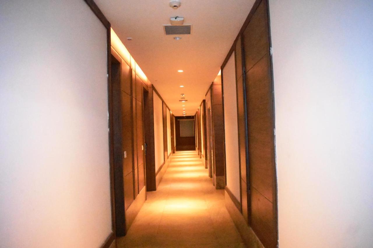 Lemonwood Suites By F9 Hotels - Trivoli Garden Chhatarpur Yeni Delhi Dış mekan fotoğraf
