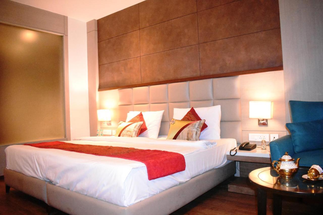 Lemonwood Suites By F9 Hotels - Trivoli Garden Chhatarpur Yeni Delhi Dış mekan fotoğraf