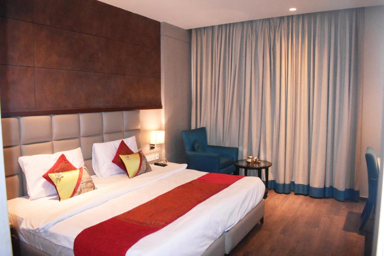 Lemonwood Suites By F9 Hotels - Trivoli Garden Chhatarpur Yeni Delhi Dış mekan fotoğraf