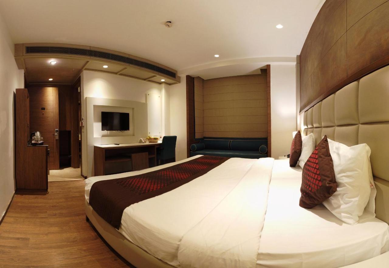 Lemonwood Suites By F9 Hotels - Trivoli Garden Chhatarpur Yeni Delhi Dış mekan fotoğraf