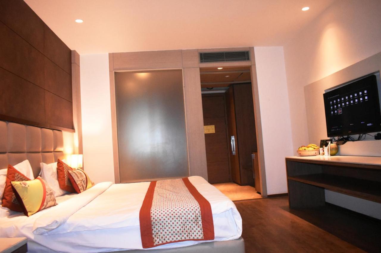 Lemonwood Suites By F9 Hotels - Trivoli Garden Chhatarpur Yeni Delhi Dış mekan fotoğraf