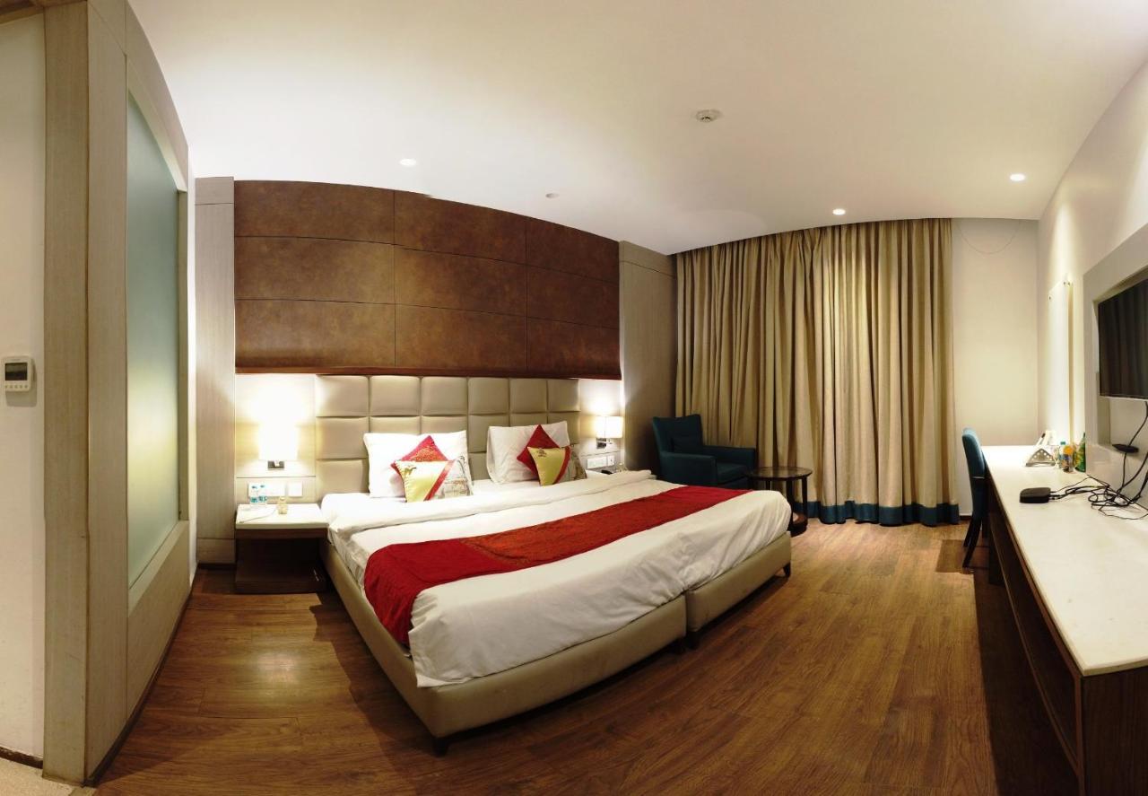 Lemonwood Suites By F9 Hotels - Trivoli Garden Chhatarpur Yeni Delhi Dış mekan fotoğraf