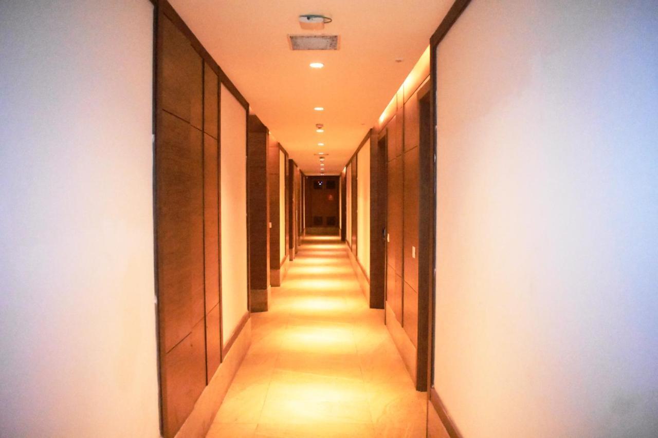 Lemonwood Suites By F9 Hotels - Trivoli Garden Chhatarpur Yeni Delhi Dış mekan fotoğraf