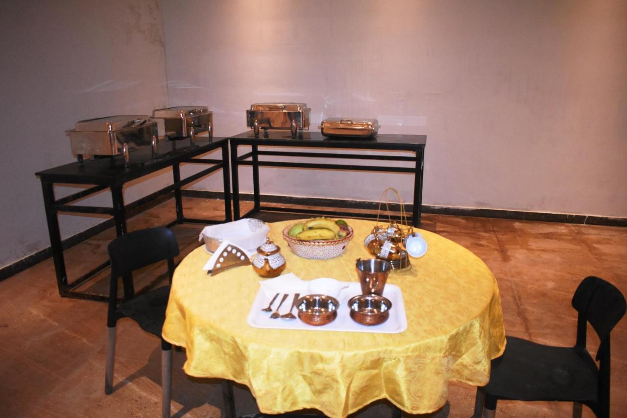 Lemonwood Suites By F9 Hotels - Trivoli Garden Chhatarpur Yeni Delhi Dış mekan fotoğraf